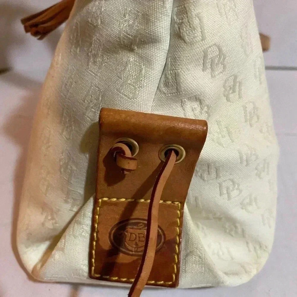 Dooney Bourke white canvas leather satchel handbag - Picture 13 of 15